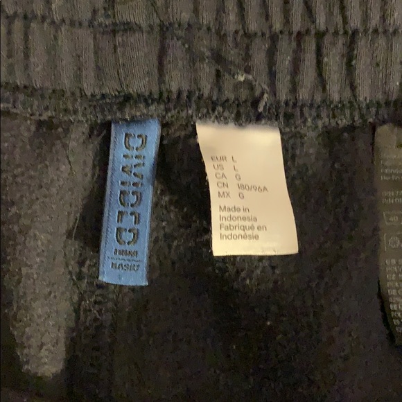 Jogger Shorts - Picture 4 of 4